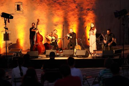 Poletni večeri na Škrateljnovi domačiji - Noreia